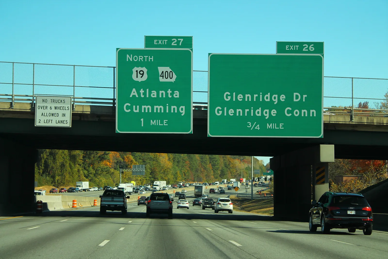 Interstate 285 signs for the Glenridge Drive exit in Sandy Springs